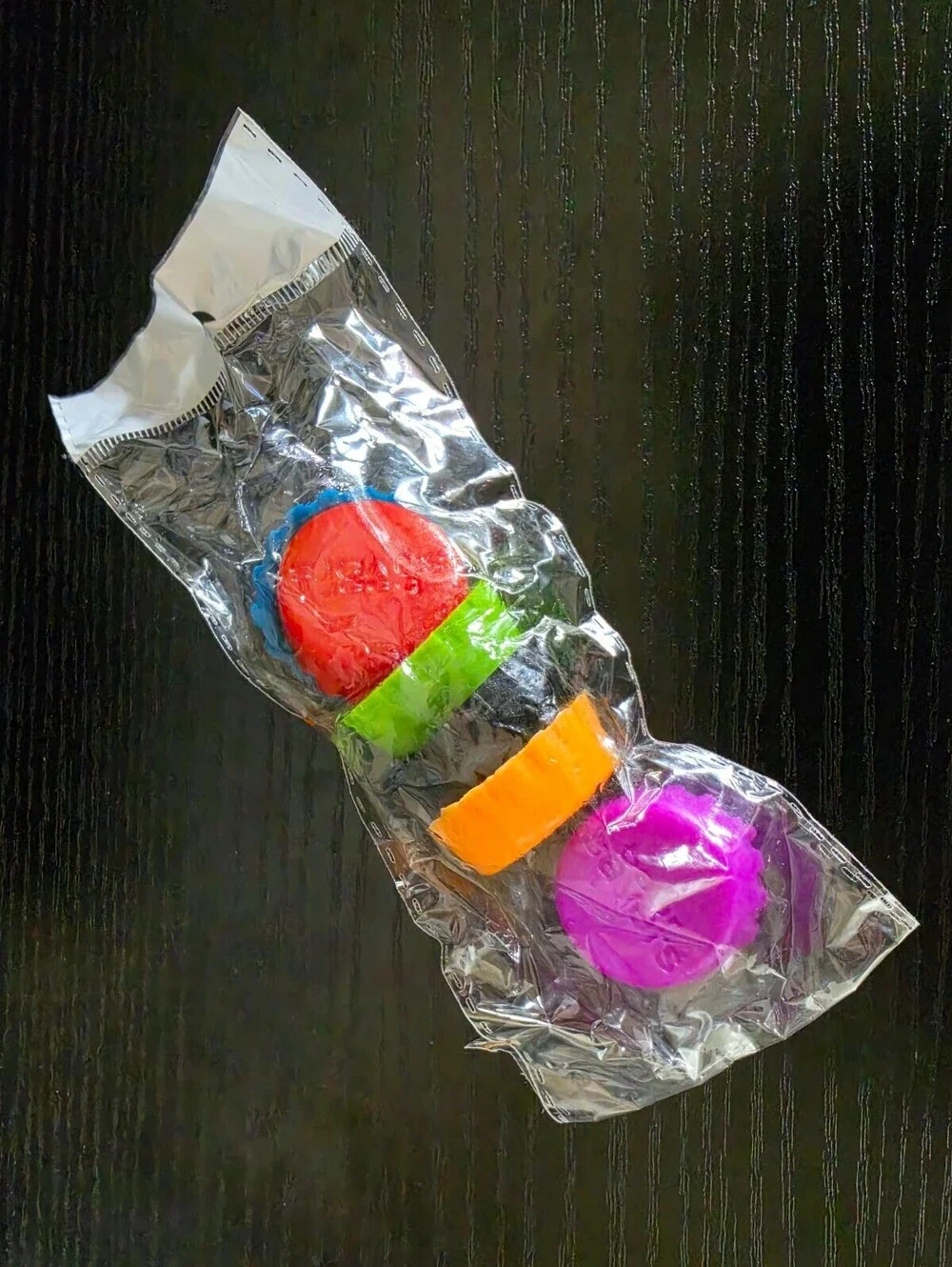 Beer Savers Reusable Bottle Caps Set of 6 in Multiple Colors